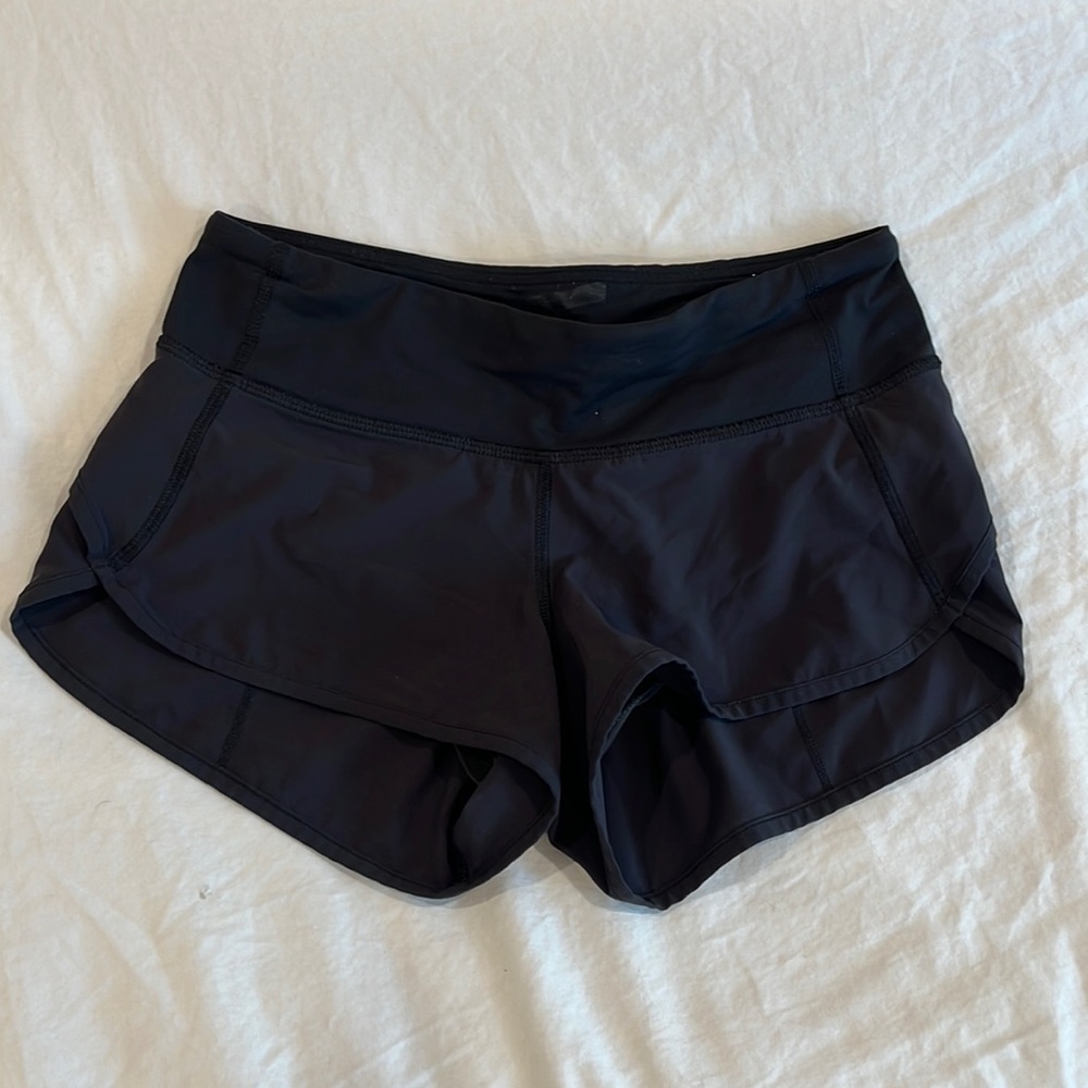 BLACK LULULEMON HOTTY HOT SHORTS